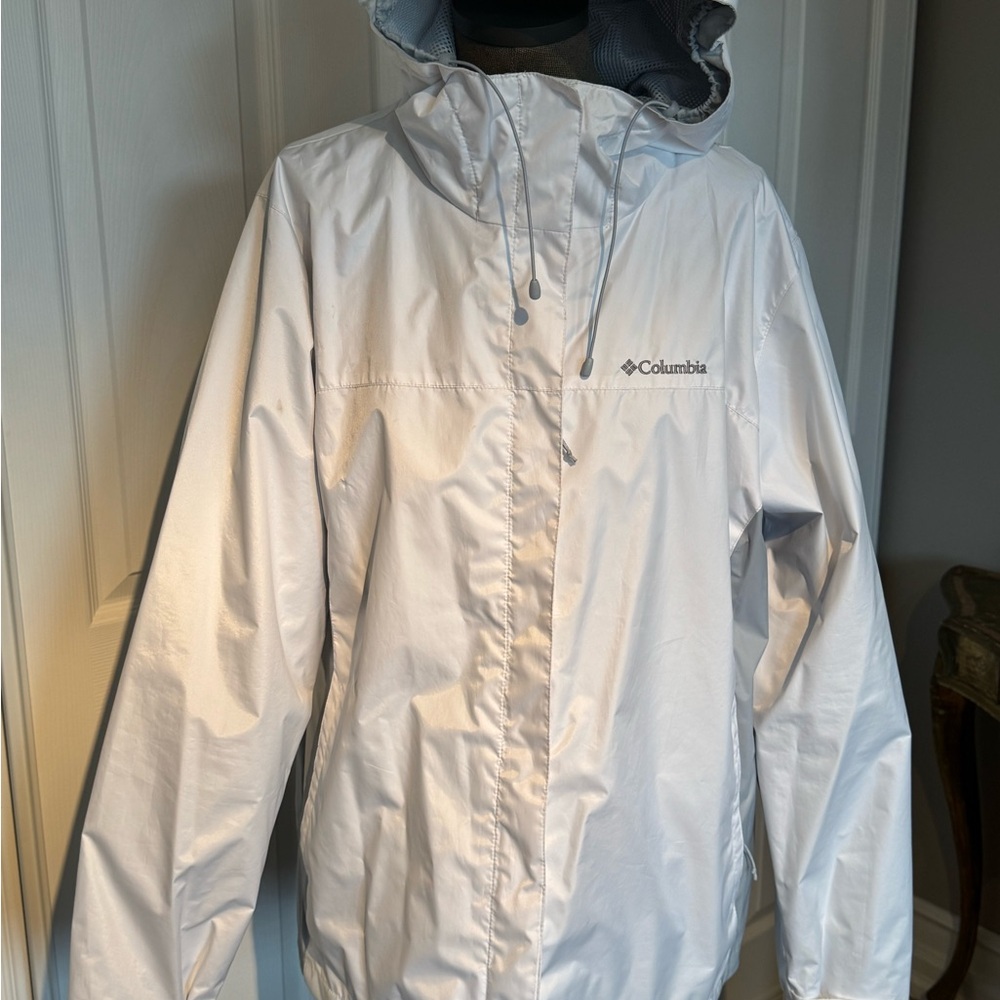 Columbia Women's white and Grey Hooded Jacket
